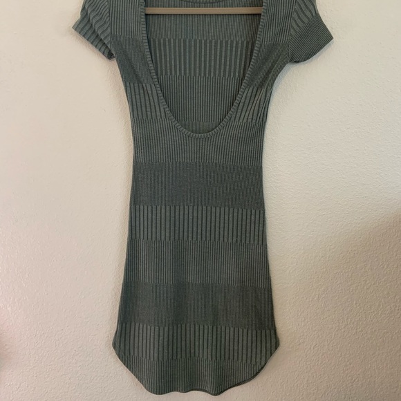 Green tunic - Picture 2 of 3